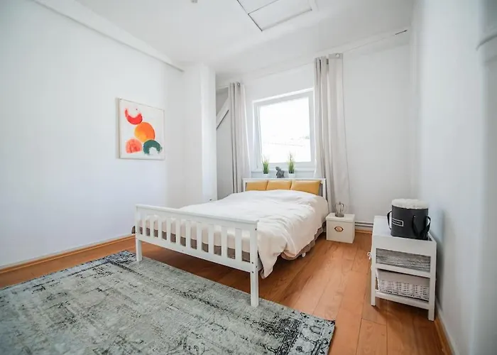 150Qm Loft, Tischtennis, Dart, Tischkicker